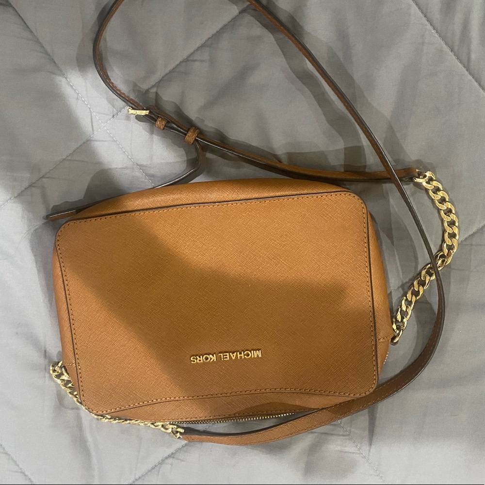 Michael kor crossbody